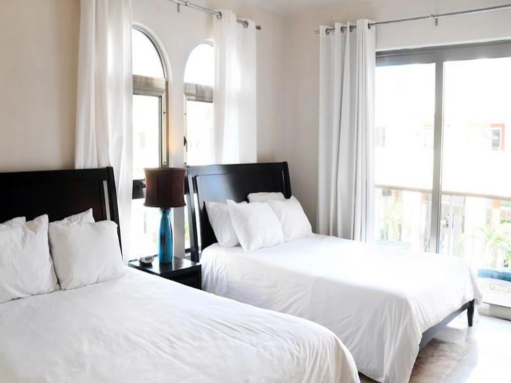 Paseo Luxury Suites Плая дел Кармен Стая снимка